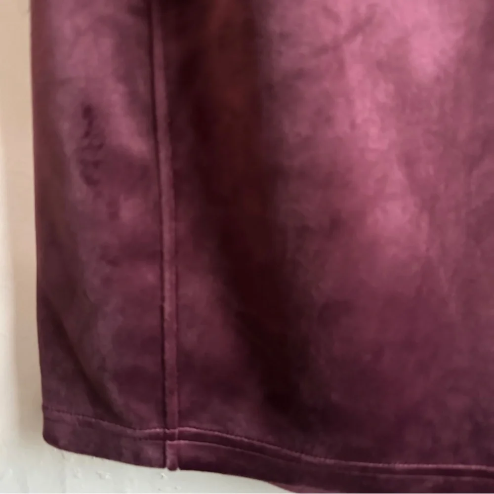 NWT Lululemon Scuba HighRise Mini Skirt Velvet in Garnet Sz S - Picture 4 of 15